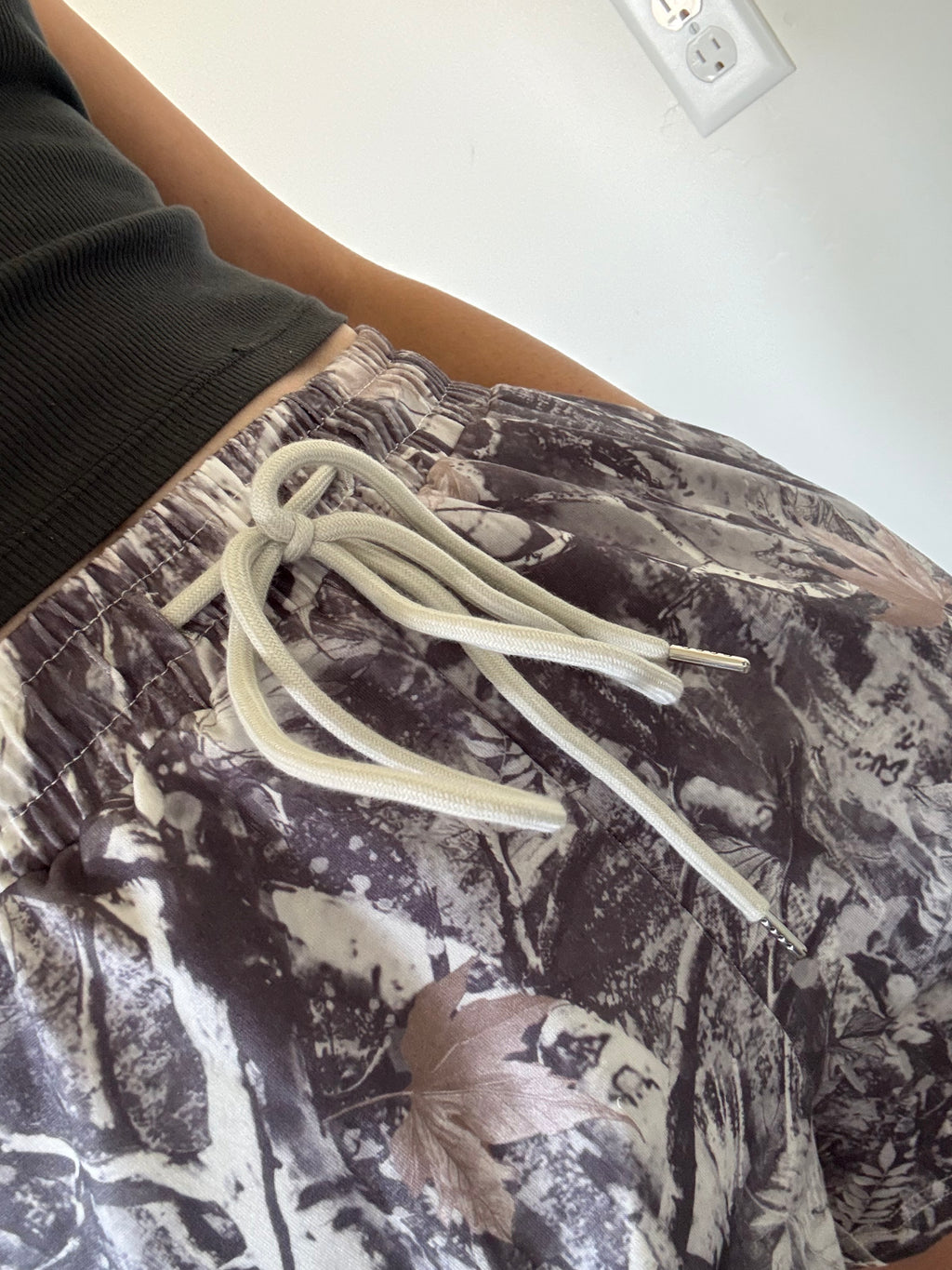 Maple Leaf Tie Shorts